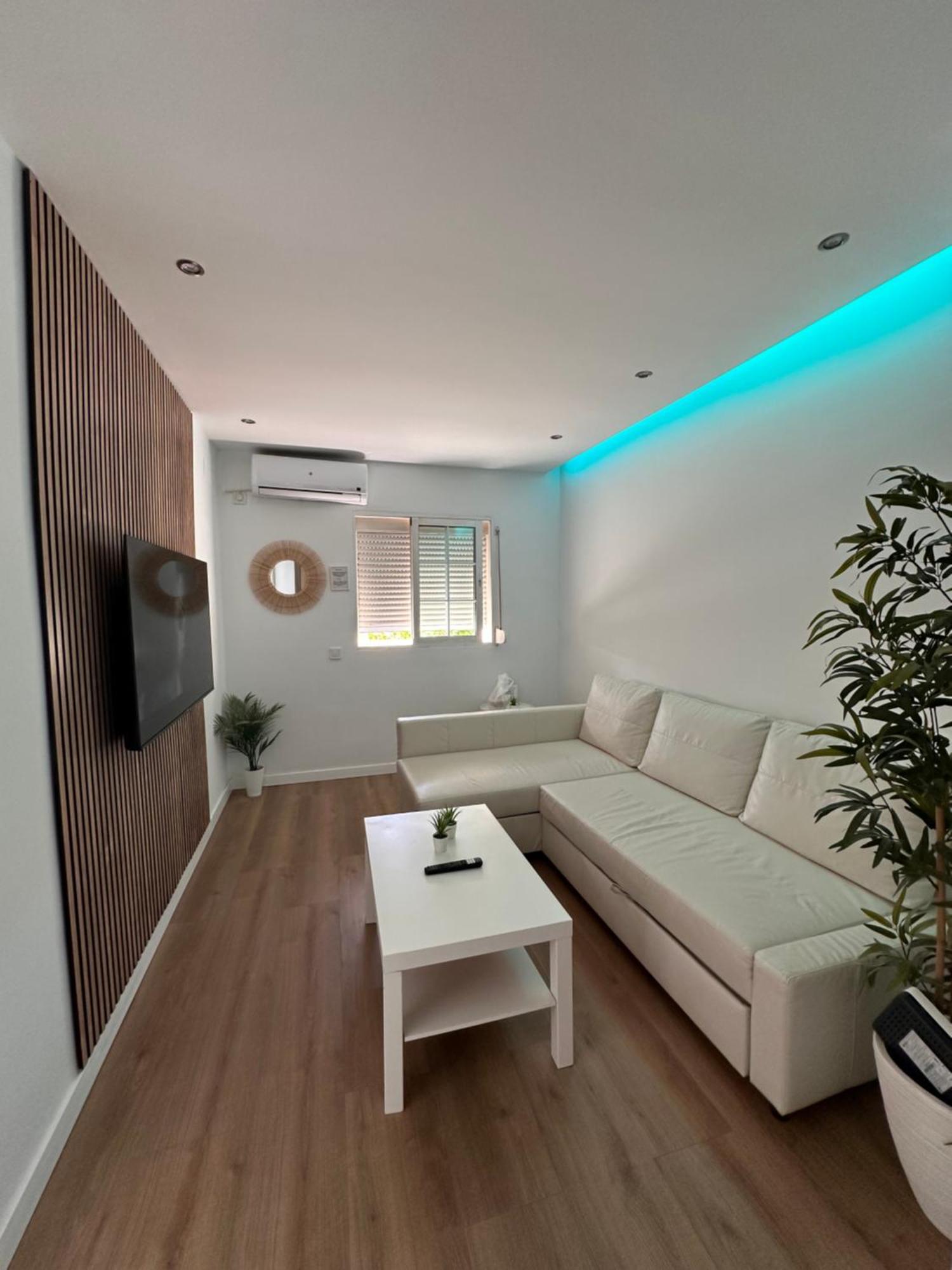 Claveles de Luxe Appartement Málaga Buitenkant foto